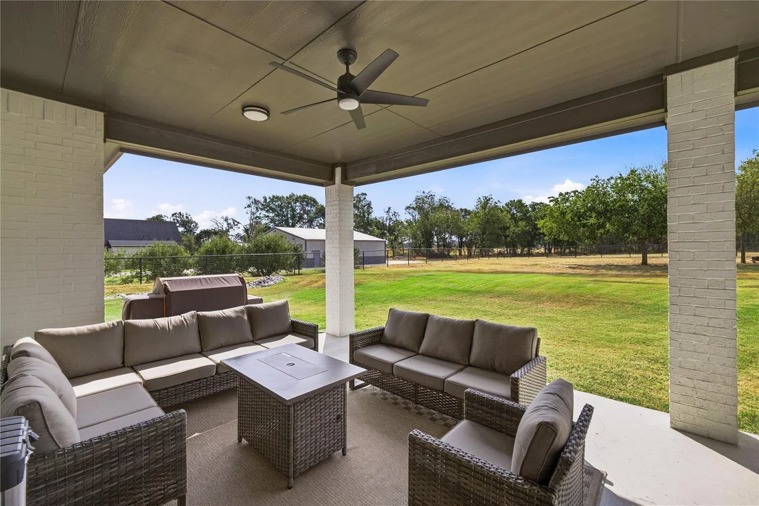 Photo of 1135 Paradise Parkway