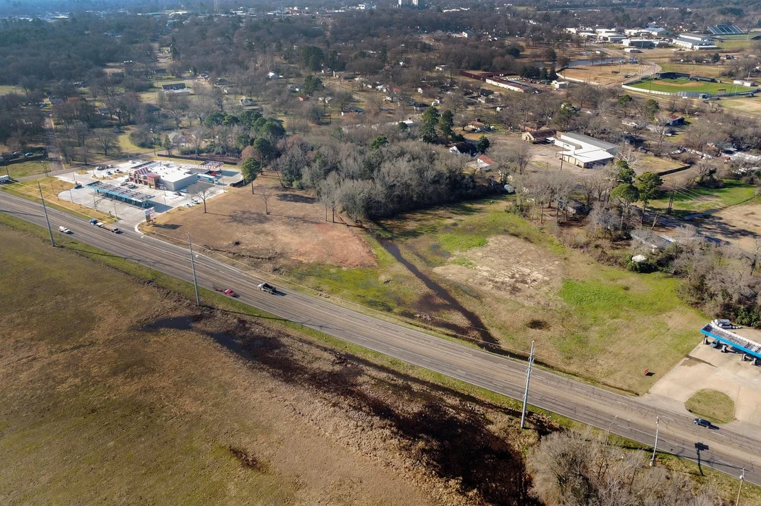 Photo of 700 N Greer Boulevard
