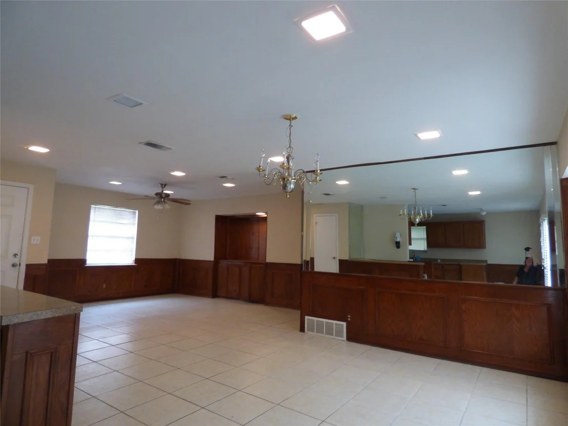 Photo of 502 Moonlight Drive