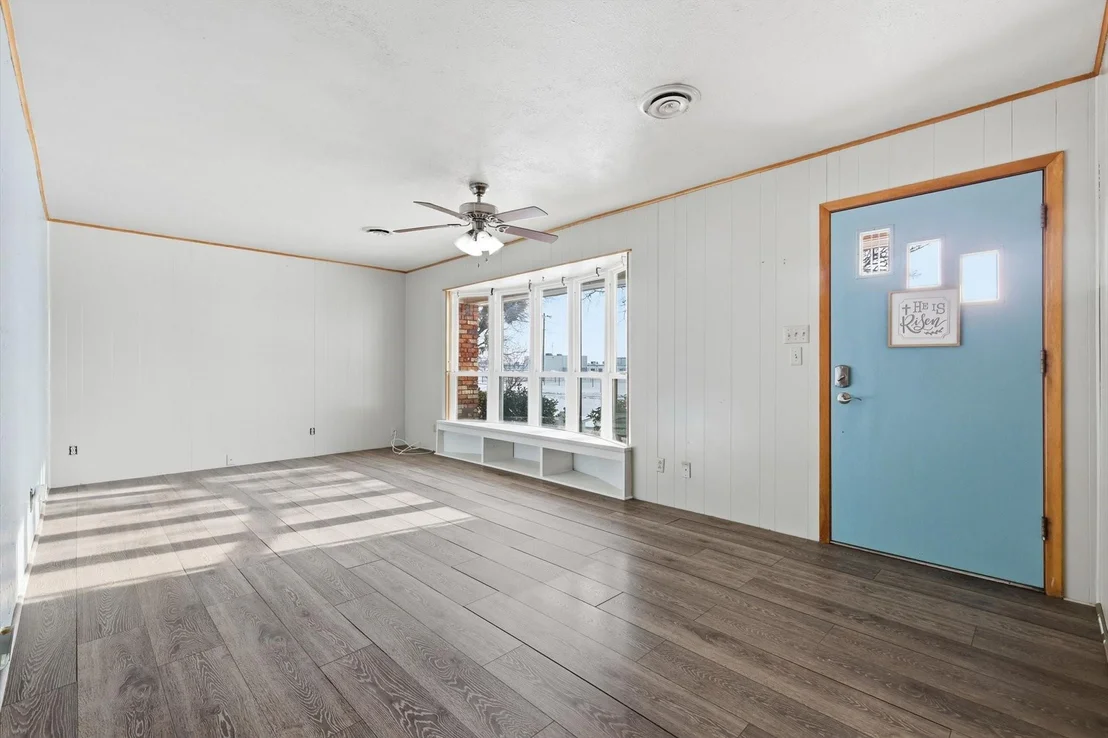 Photo of 107 N 7th Street
