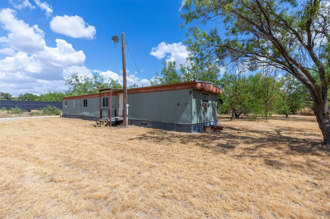 Photo of 1186 Private Road 2431