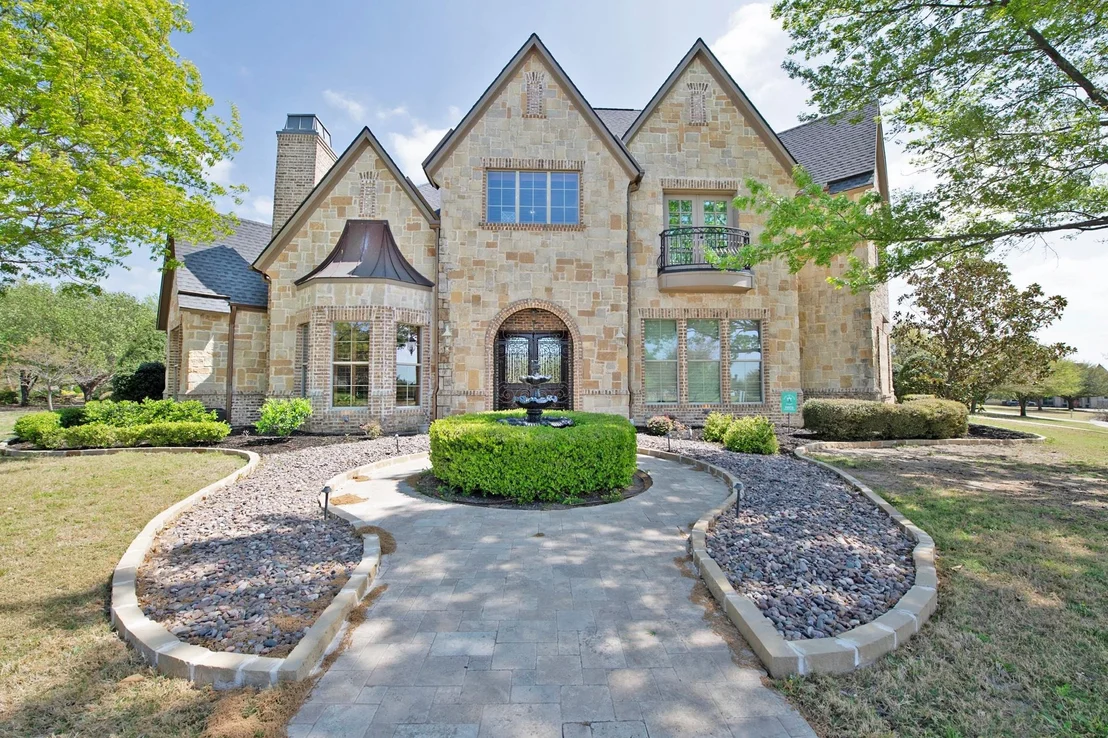 Photo of 100 Manor Drive