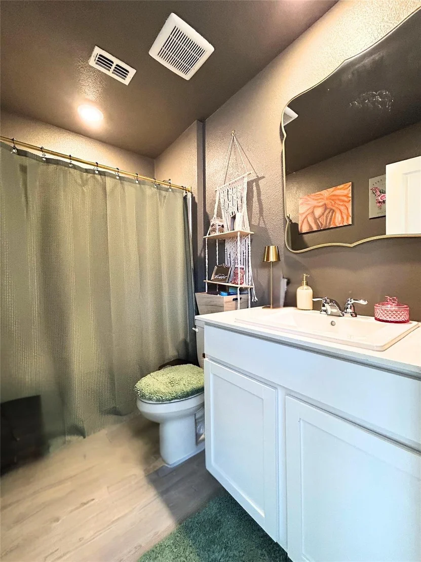Photo of 902 Blue Heron Drive