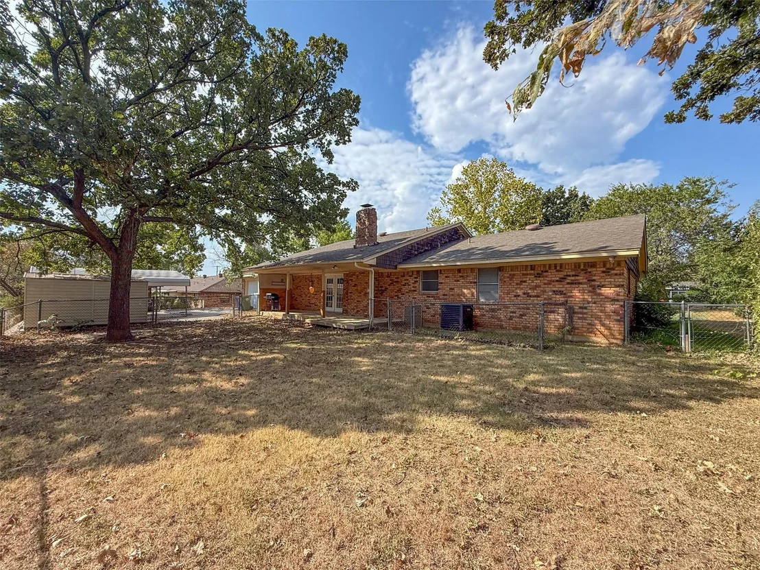 Photo of 417 W Mccart Street