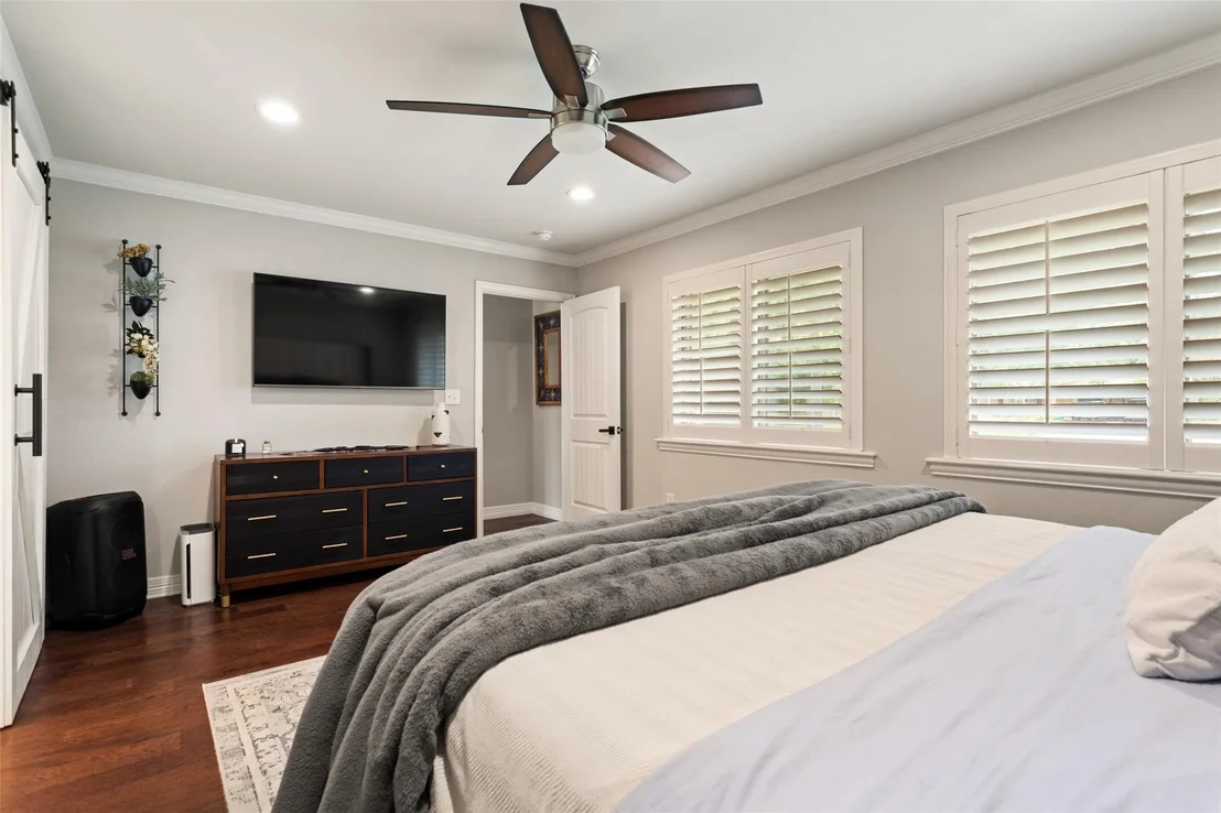 Photo of 237 E Hideaway Lane