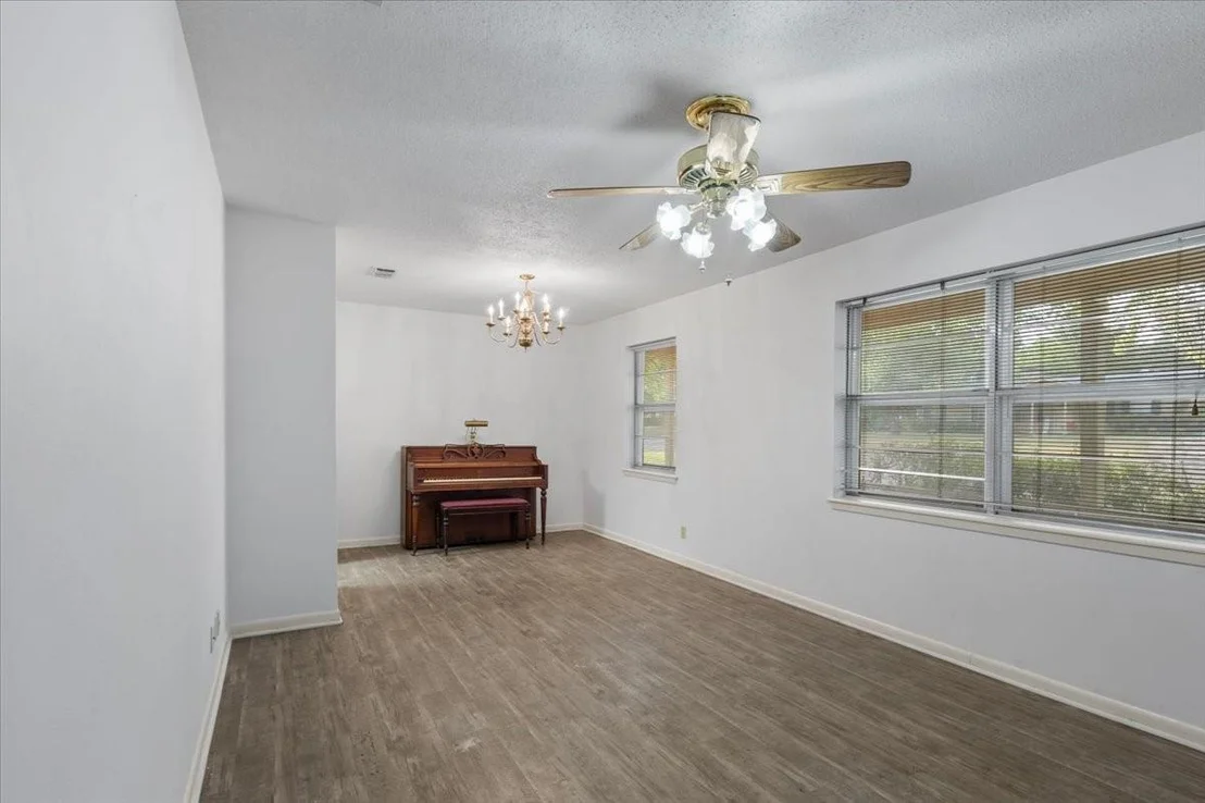Photo of 202 Sherwood Drive