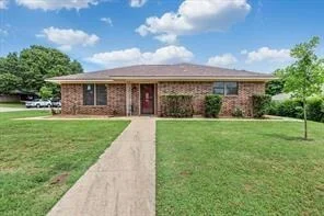 Photo of 2307 Arapaho Drive