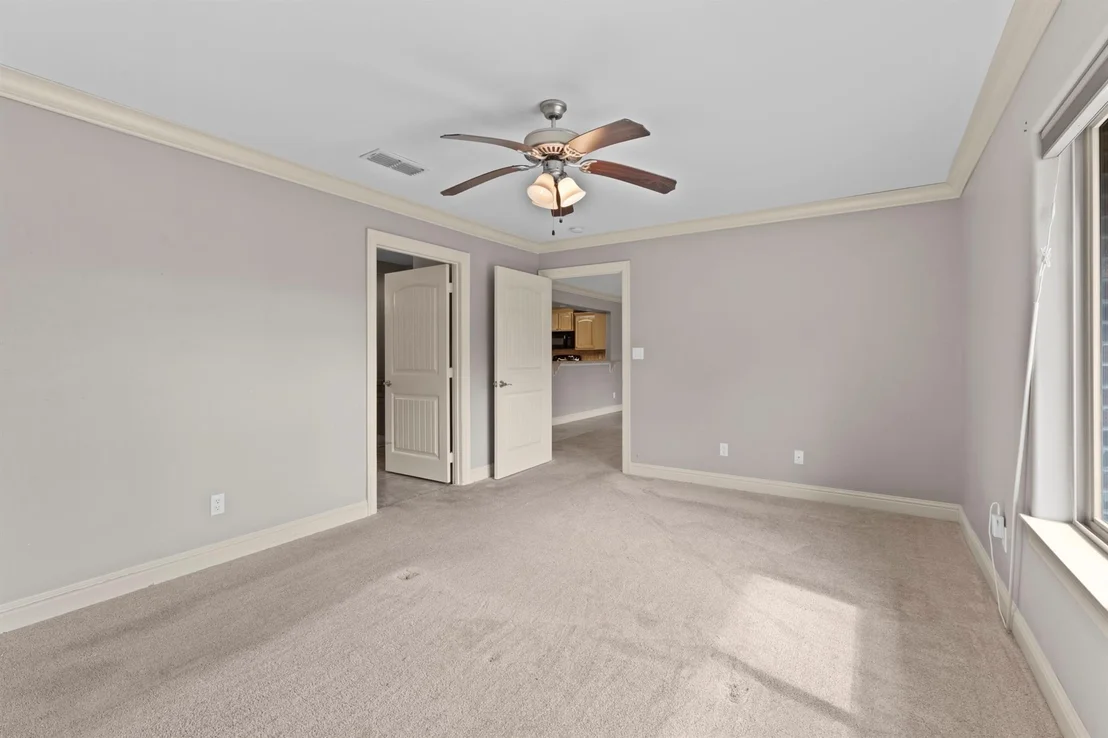 Photo of 1714 Yosemite Way