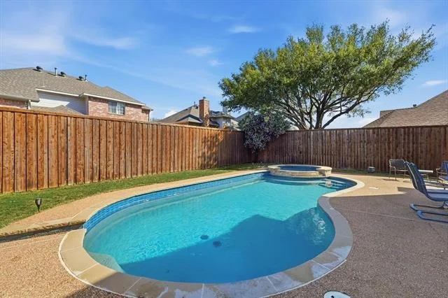 Photo of 1736 Forest Glen Drive
