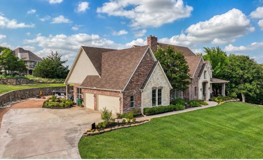 Photo of 381 Creek Bend Drive