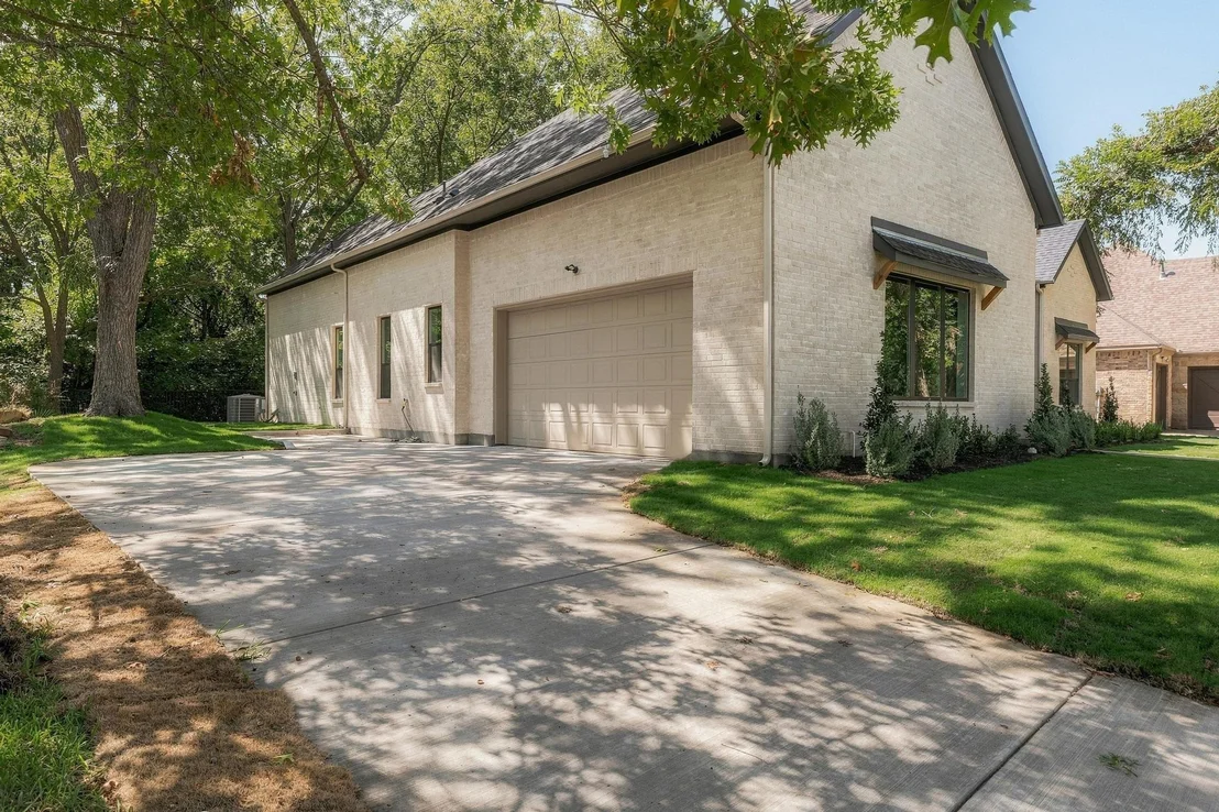 Photo of 2510 Creekbend Circle