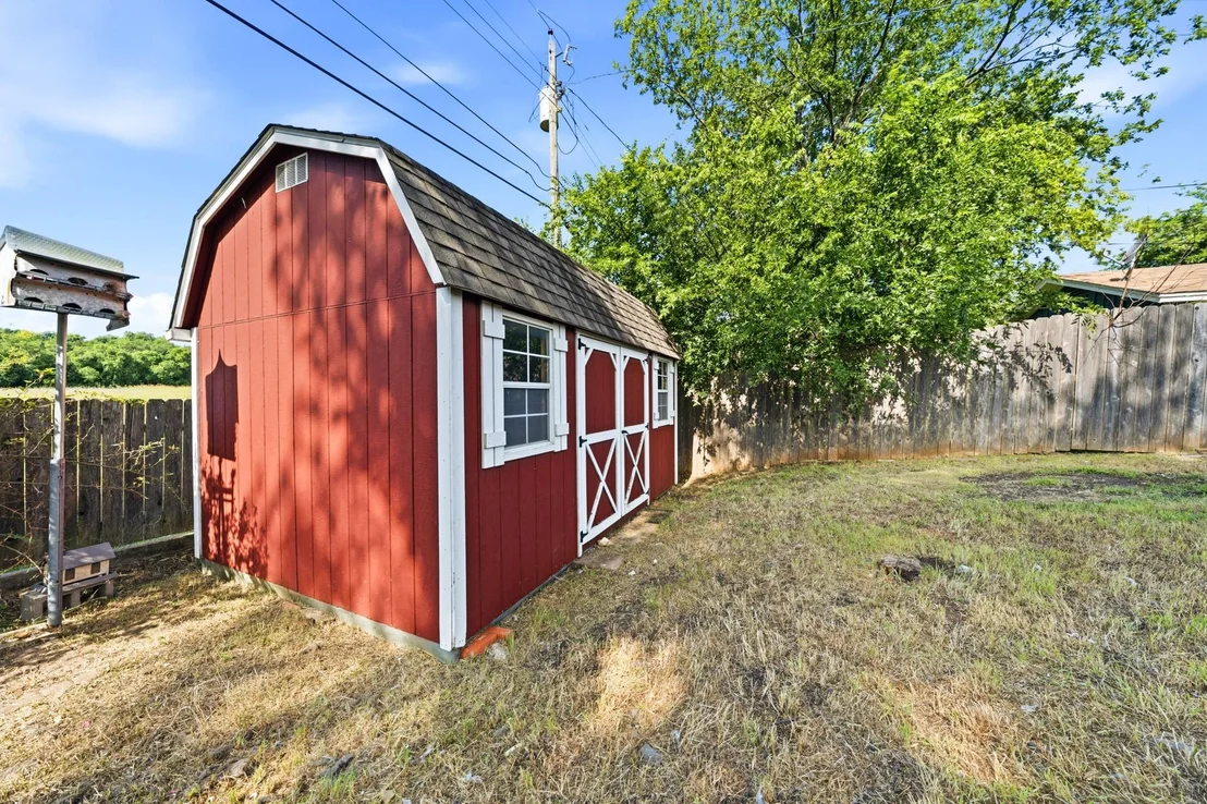 Photo of 104 Forest Lane