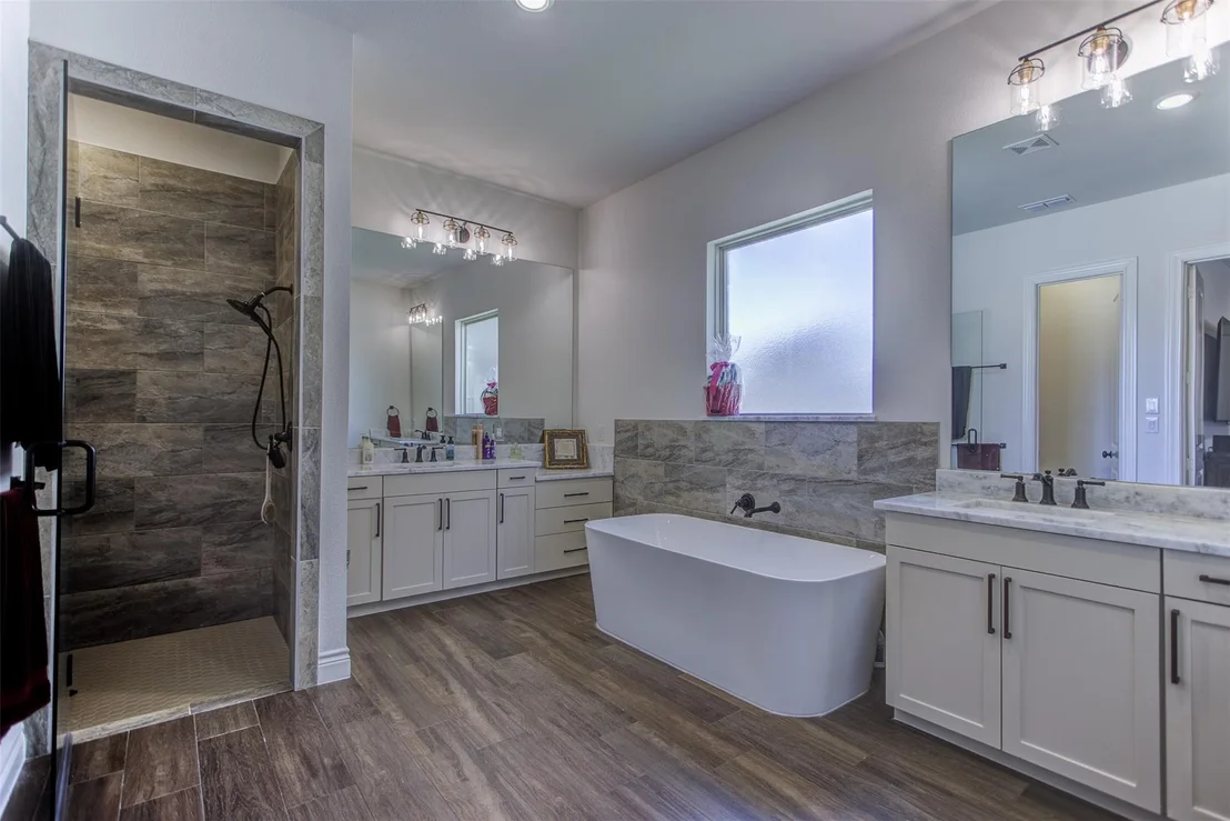 Photo of 704 Hayden Way