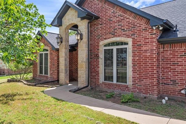 Photo of 903 Winding Road