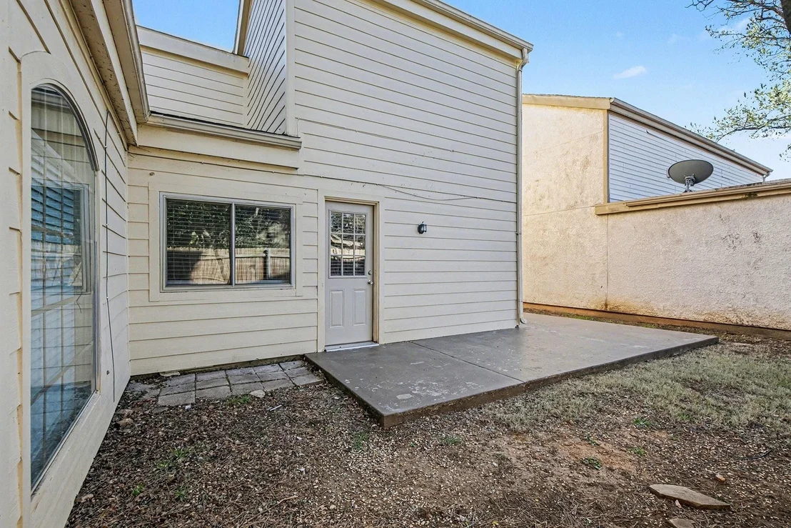 Photo of 1606 Hawthorne Drive