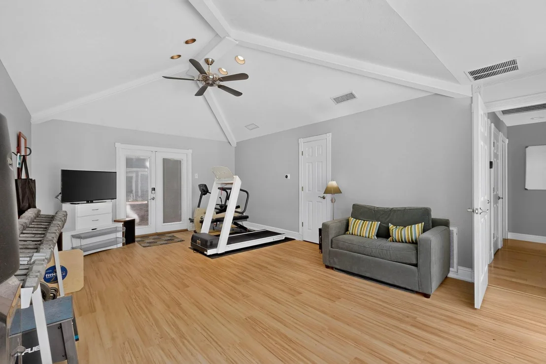 Photo of 7221 Pleasant View Drive