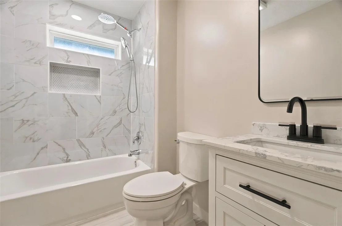 Photo of 106 E 3rd Street