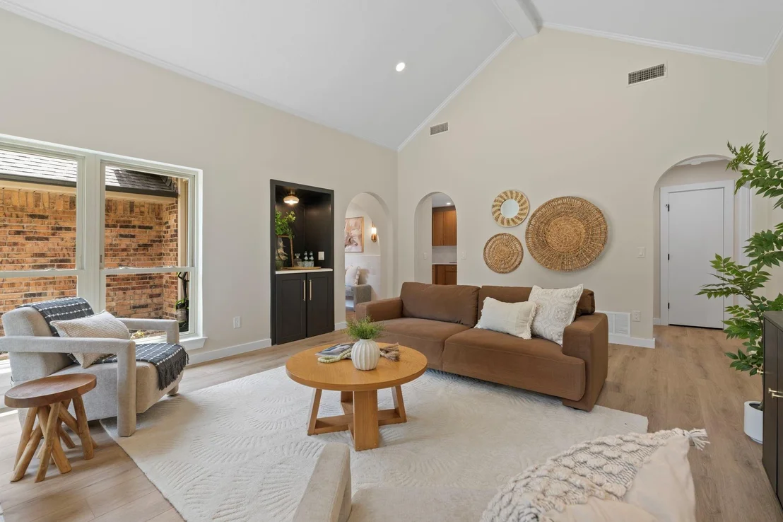 Photo of 2202 Silver Holly Lane