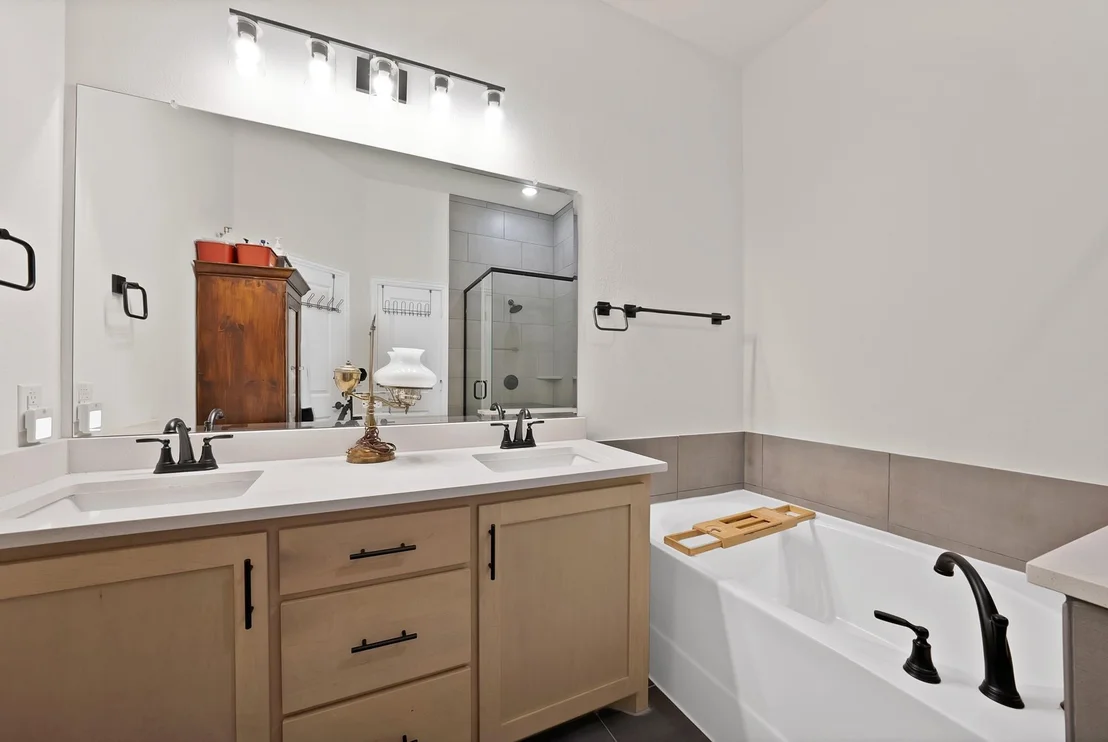 Photo of 1521 Alexander Drive