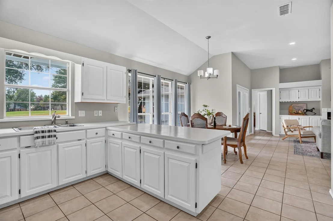 Photo of 8730 Bellechase Road