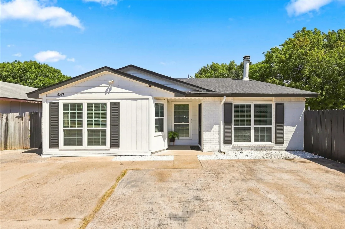 Photo of 420 Vincent Street