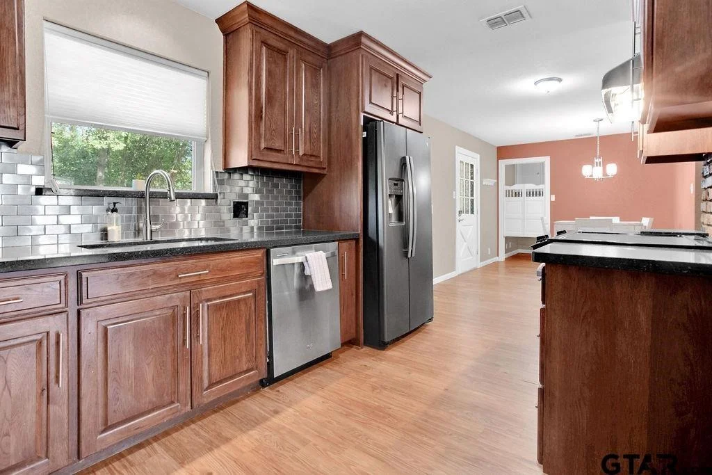 Photo of 213 Treetop Lane