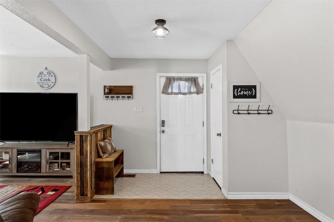 Photo of 518 Warren Road