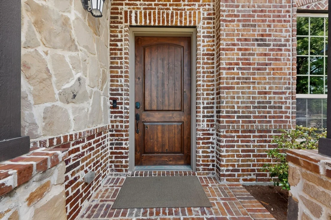 Photo of 3989 Benchmark Lane