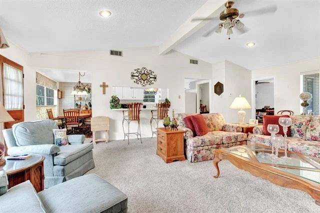 Photo of 321 Lakeview Drive