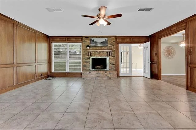 Photo of 216 Treetop Lane