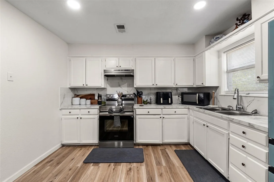 Photo of 140 Shirley Drive