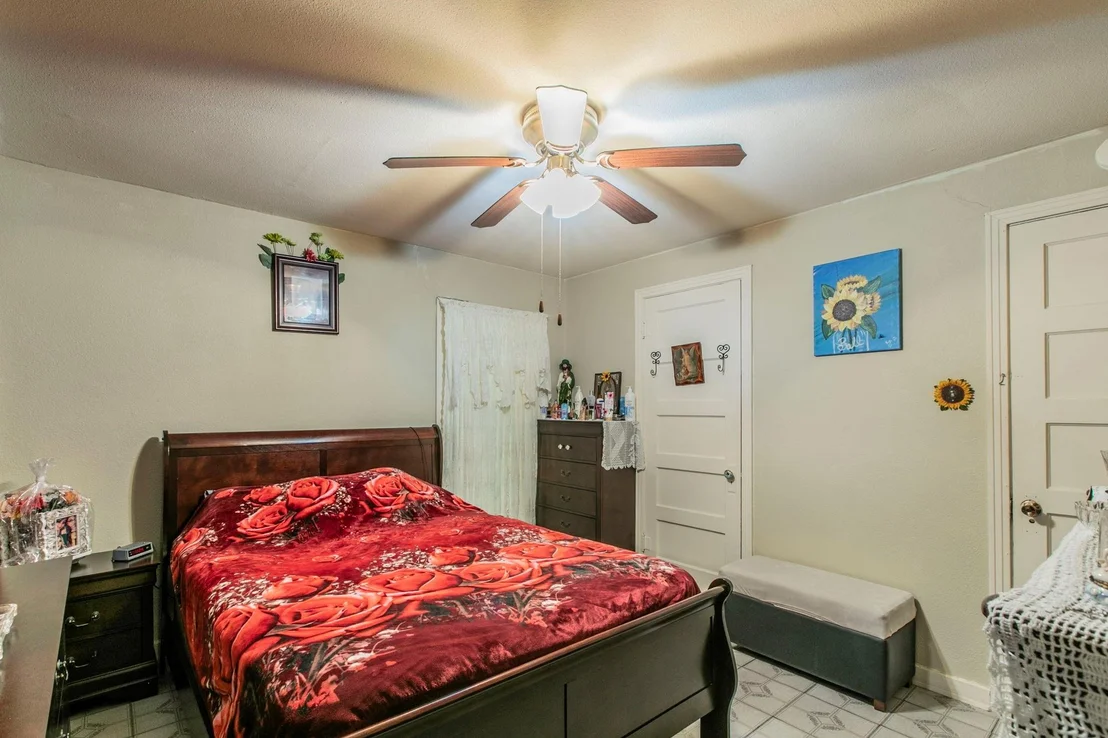 Photo of 2101 Pine Avenue