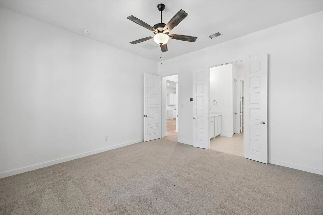 Photo of 708 Kendall Lane