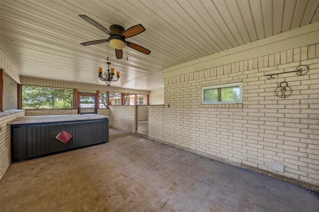 Photo of 5444 OLD LORENA Road