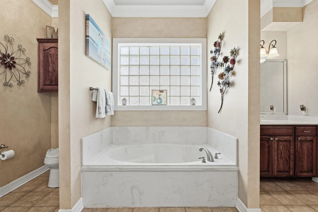 Photo of 10936 Deer Creek Drive