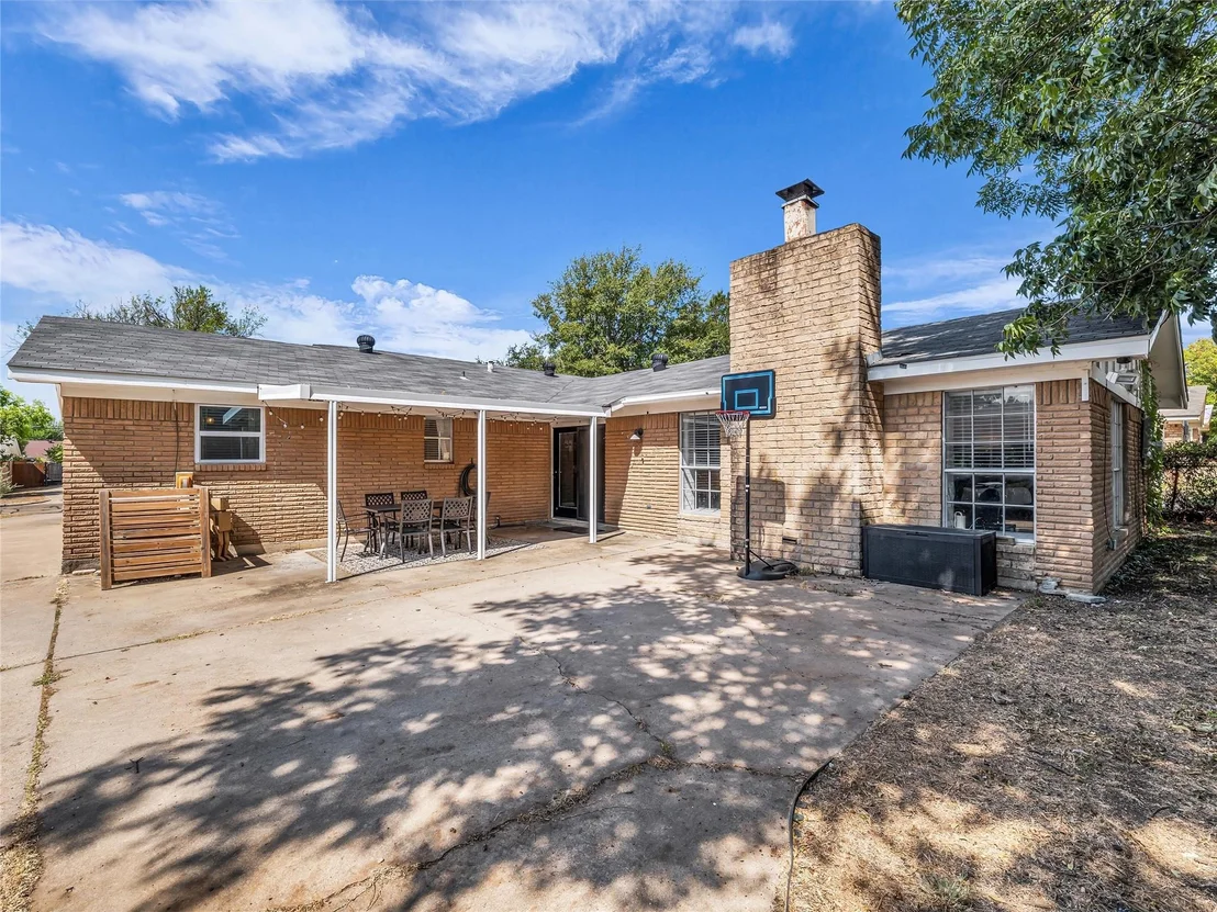 Photo of 1007 Melrose Drive
