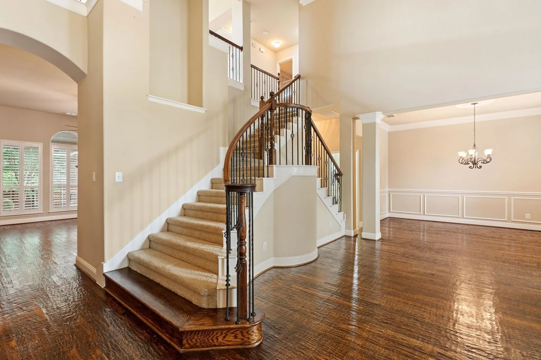 Photo of 1750 Lake Forest Drive