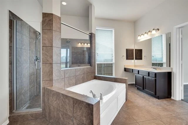 Photo of 100 Windsor Circle