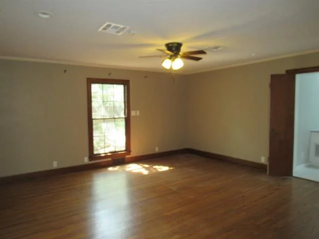Photo of 3300 Oakridge Lane