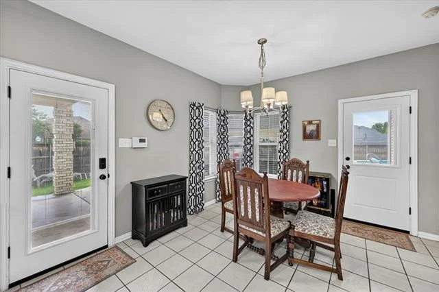 Photo of 851 Bridle Path