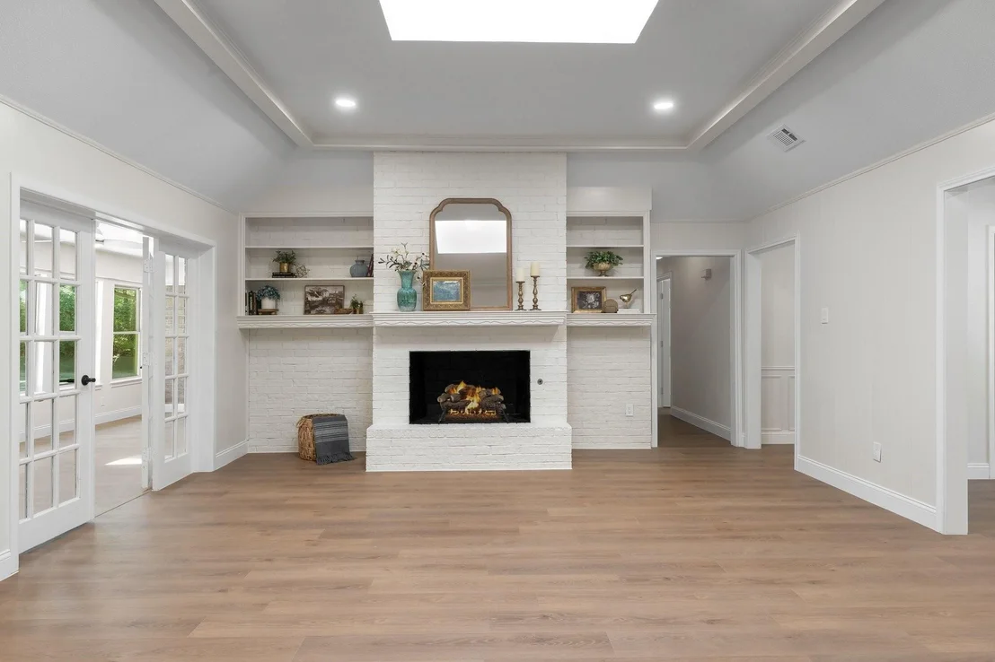 Photo of 2844 Hurstview Drive