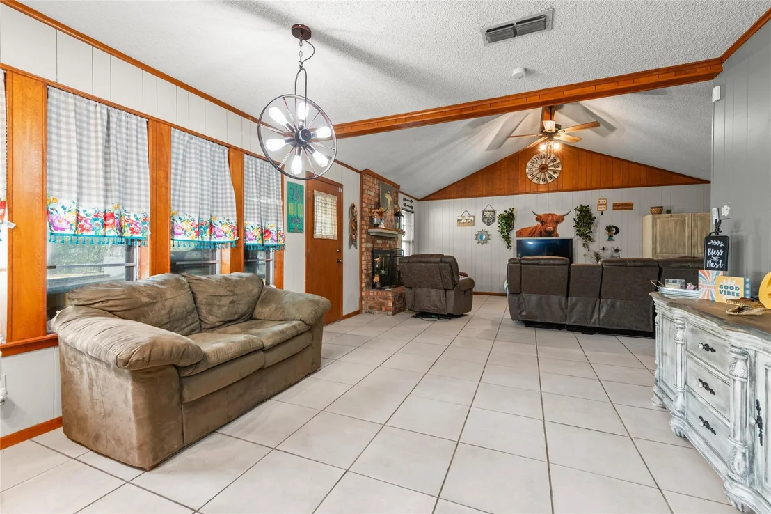 Photo of 1017 Chriswood Drive