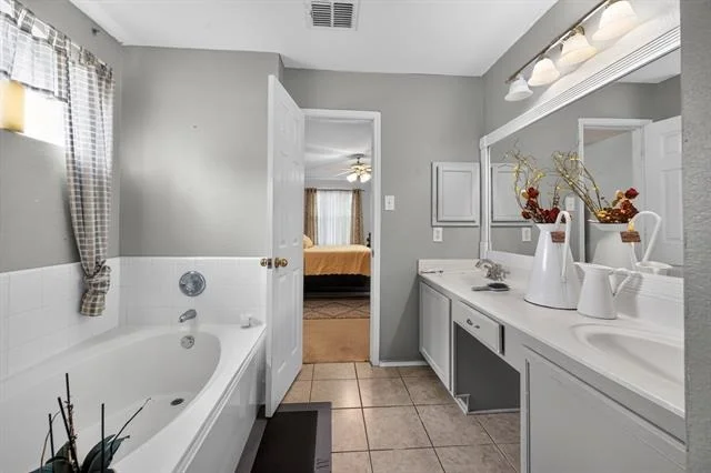 Photo of 10610 Gleneagles Lane