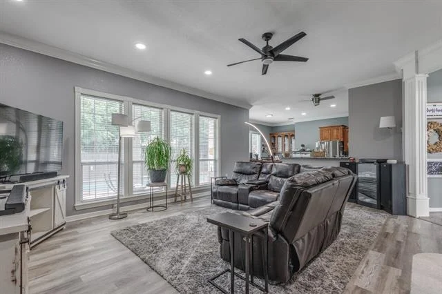 Photo of 1625 Lakeshore Drive
