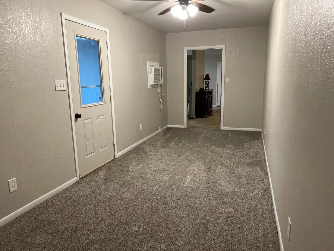Photo of 6960 Clifden Drive