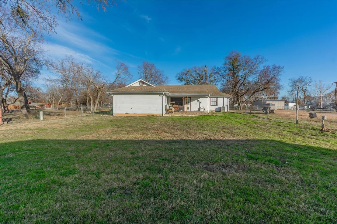 Photo of 189 Lee Boulevard