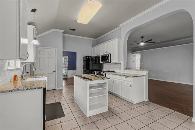 Photo of 110 Chinaberry Trail