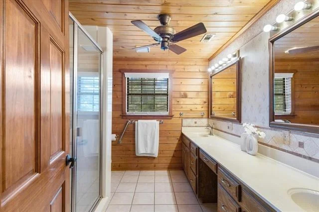 Photo of 1603 Pineview Lane