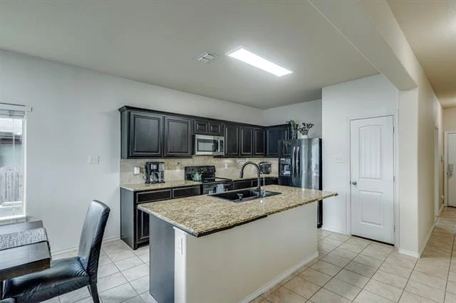 Photo of 616 Cameron Way