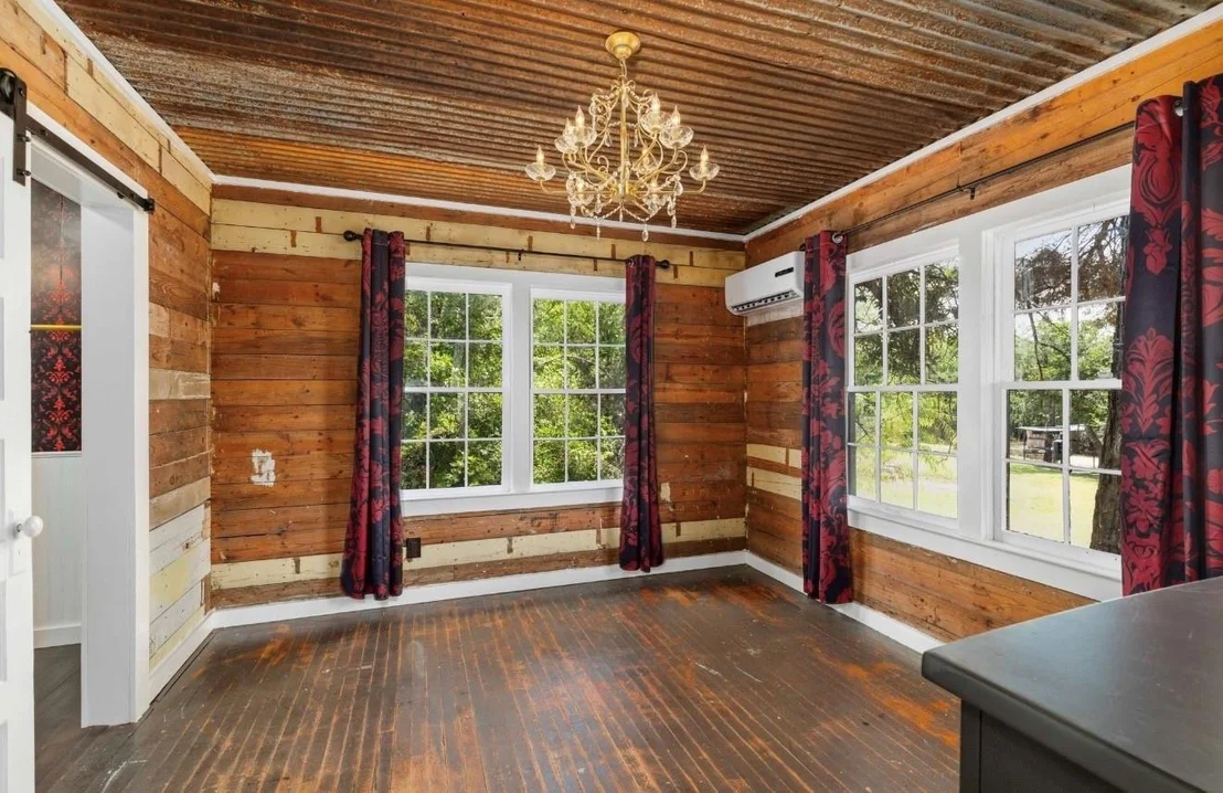 Photo of 3296 Campbell Trail